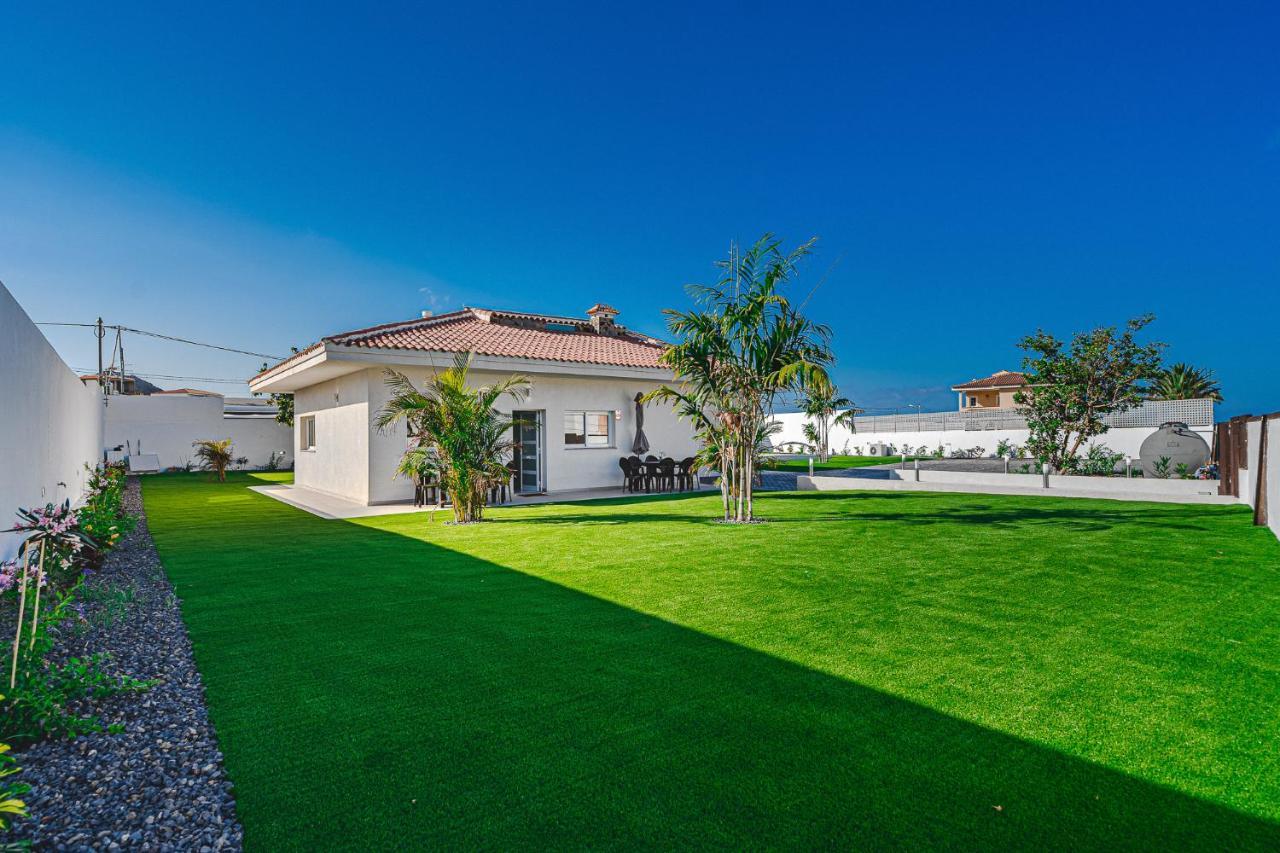 303 VILLA CASA JARDIN con piscina y gran jardín Costa Adeje  Exterior foto