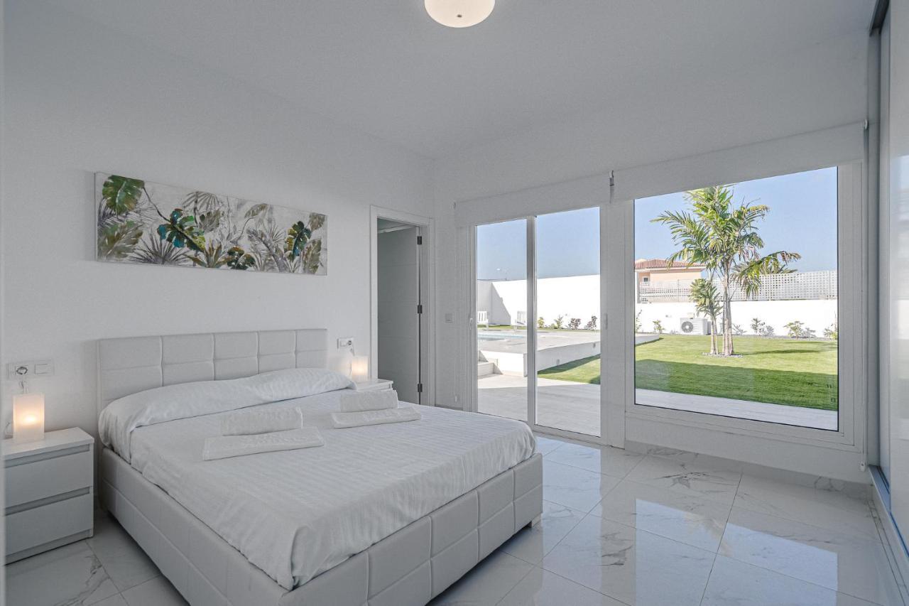 303 VILLA CASA JARDIN con piscina y gran jardín Costa Adeje  Exterior foto